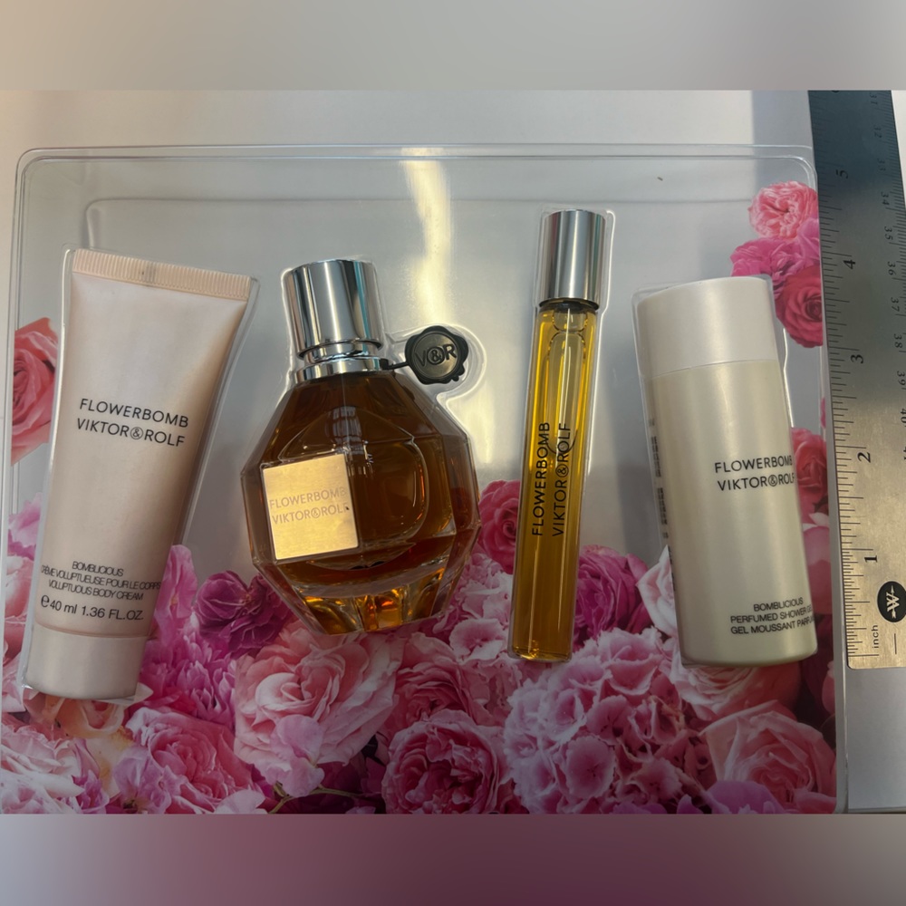 Victor & Rolf Flowerbomb Set